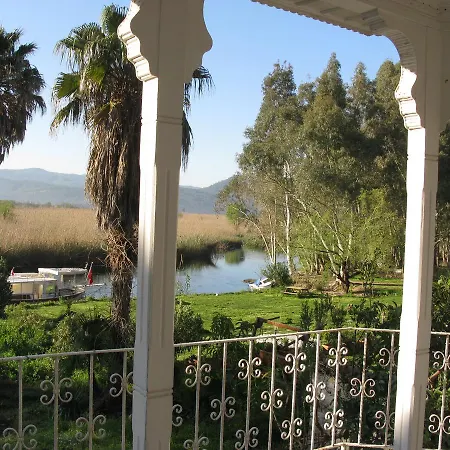 Beyaz Ev Akyaka Villa Ula